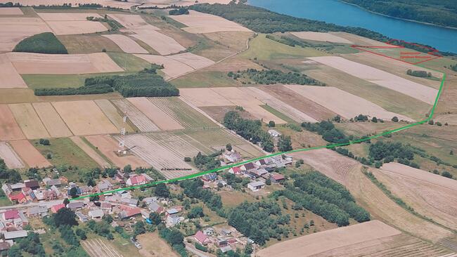 Atrakcyjna działka nad jeziorem z plażą