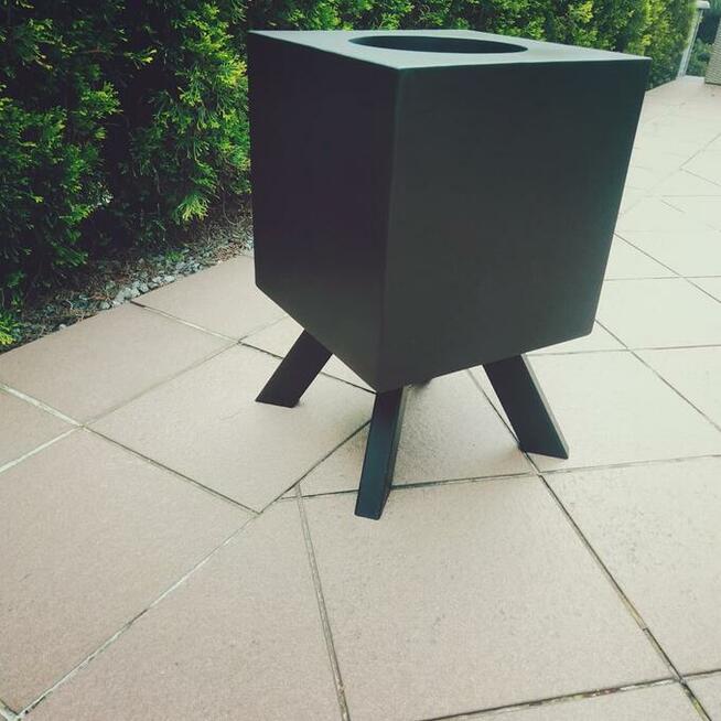 Donica metalowa nowoczesna