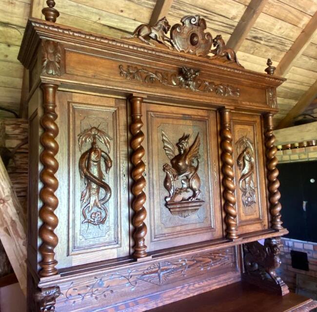 Antyczny kredens z nadstawką