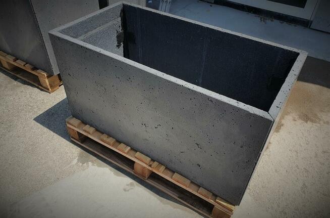 Donice z betonu architektonicznego 40 x 40