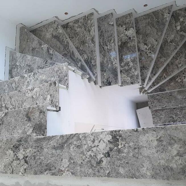 Schody na wymiar granit płomieniowany antypoślizgowy 2 cm