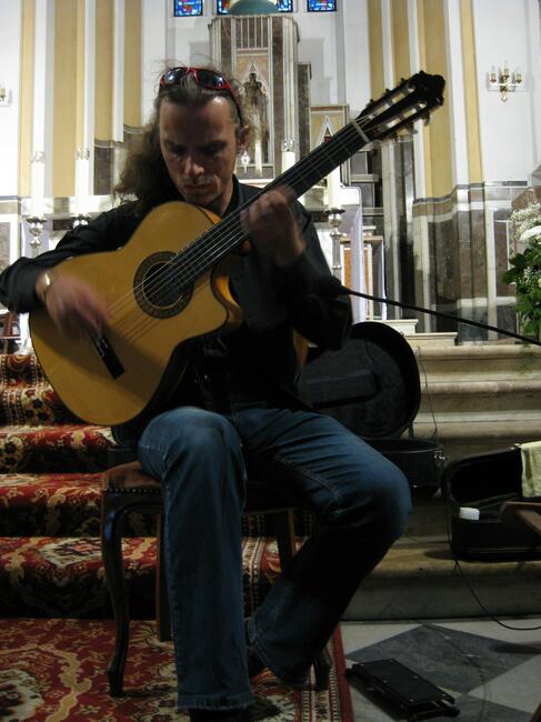 Lekcje gitary Warszawa. Poziom podstawowy i zaawans