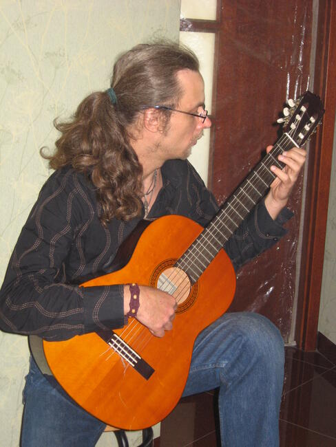 Lekcje gitary Warszawa. Poziom podstawowy i zaawans