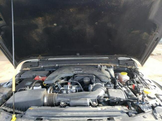 Jeep Wrangler 2021, 3.6L, Rubicon, porysowany lakier