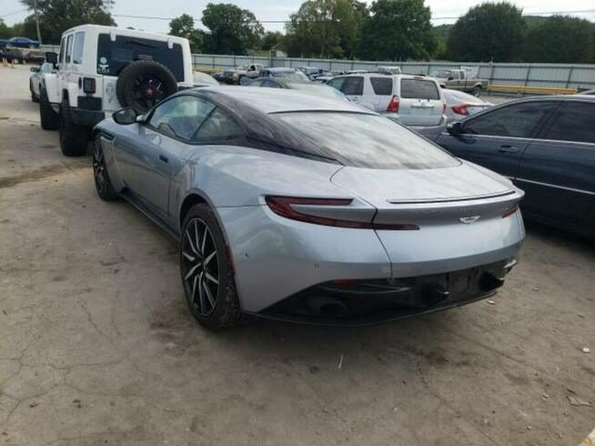 Aston Martin DB11 2018, 5.2L, porysowany