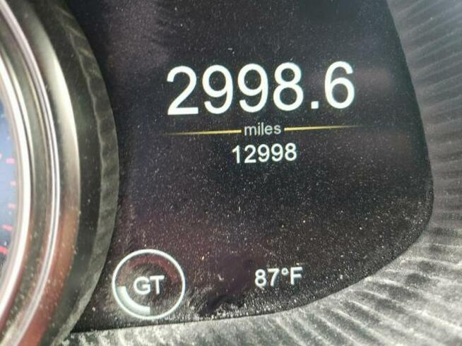 Aston Martin DB11 2018, 5.2L, porysowany