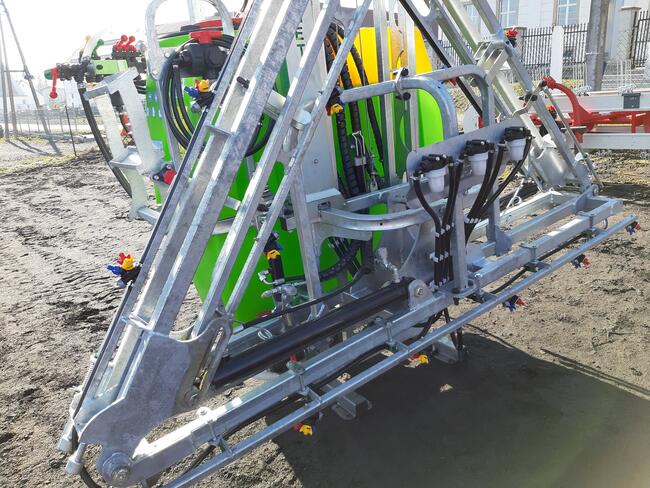 Opryskiwacz zawieszany XSARA600 TOLMET