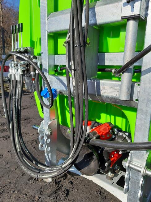 Opryskiwacz zawieszany XSARA600 TOLMET