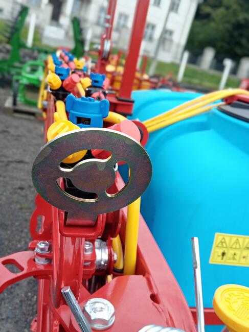 Opryskiwacz zawieszany 800l Biardzki