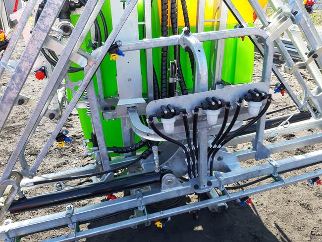 Opryskiwacz zawieszany XSARA600 TOLMET