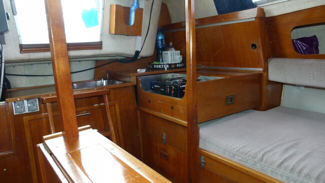 Sprzedam jacht żaglowy Becker 27/ 38tys