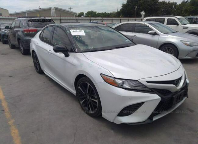 Toyota Camry 2019, 2.5L, po gradobiciu