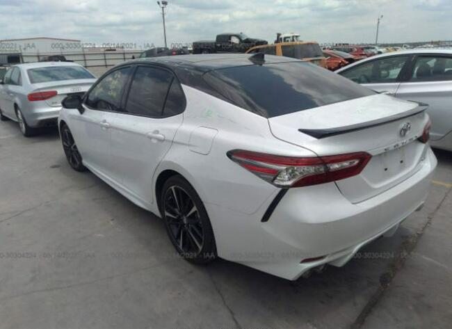 Toyota Camry 2019, 2.5L, po gradobiciu