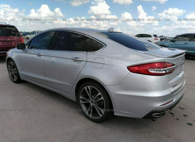 Ford Mondeo 2019, 2.0L, 4x4, po gradobiciu