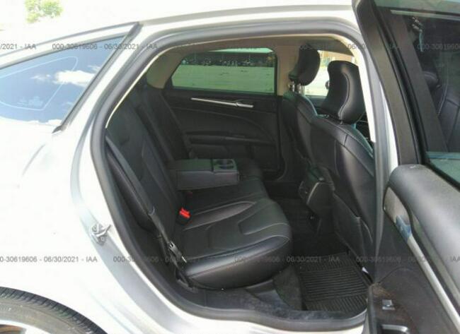 Ford Mondeo 2019, 2.0L, 4x4, po gradobiciu