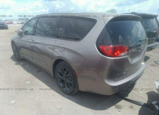 Chrysler Pacifica 2018, 3.6L, po gradobiciu