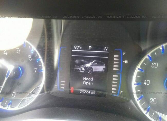 Chrysler Pacifica 2018, 3.6L, po gradobiciu