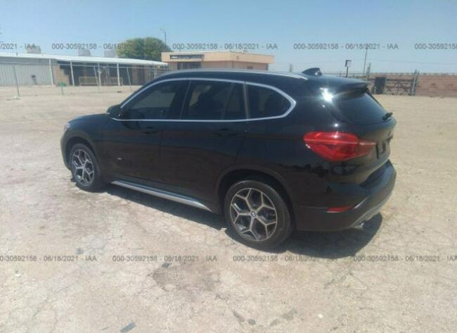 BMW X1 2017, 2.0L, 4x4, po gradobiciu
