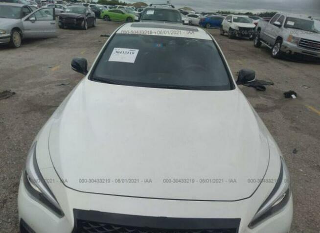 Infiniti Q50 2021, 3.0L, po gradobiciu