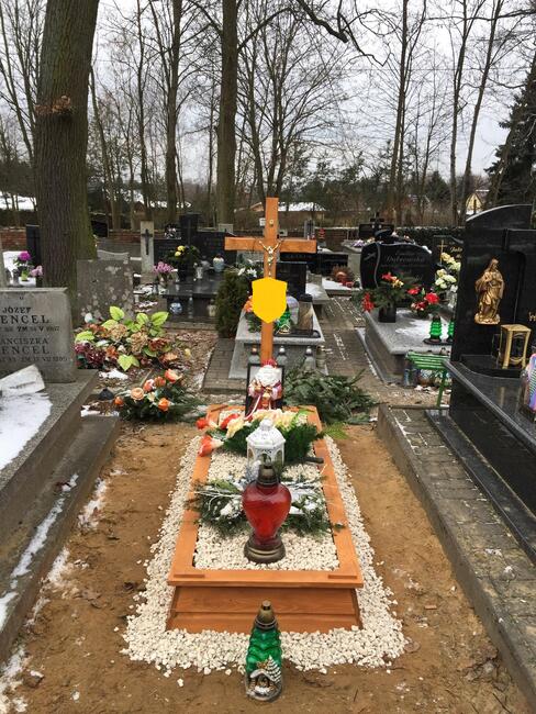 DNT Drewniane Nagrobki/Obudowy Grobu/ Obrzeża Nagrobne