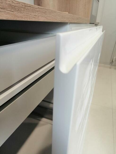 Fronty lakierowane meblowe wysyłka lakiery mdf na wymiar