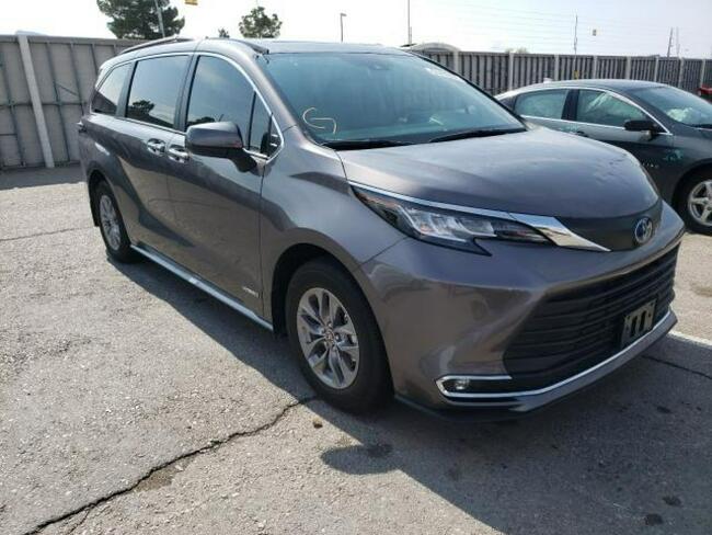 Toyota Sienna 2021, 2.5L, XLE, po gradobiciu