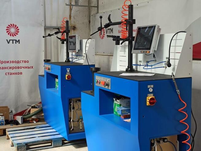 Maszyna regulacji mechanizmu zmiennej geometrii turbin