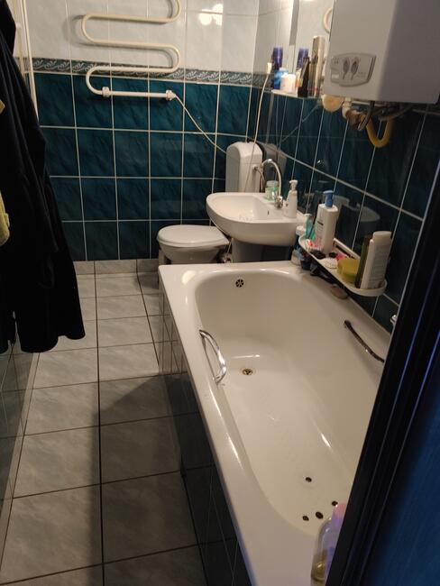 Zamienię Ładne kwaterunkowe w kamienicy na kawalerkę bloki