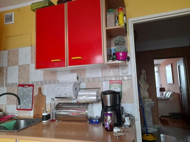Sprzedam kpl. kuchnię wyposażoną z zabudową urządzeń