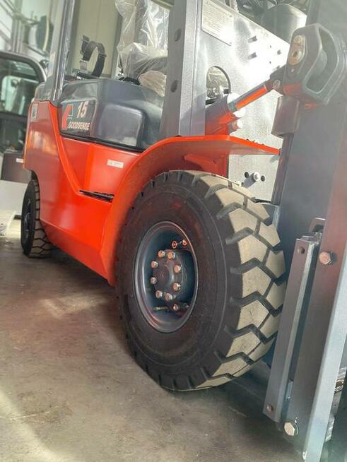 Wózek widłowy NOWY 1500 kg chiński przesuw boczny wideł UDT