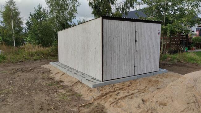 NOWOCZESNE GARAŻE BLASZANE *533*534*499*