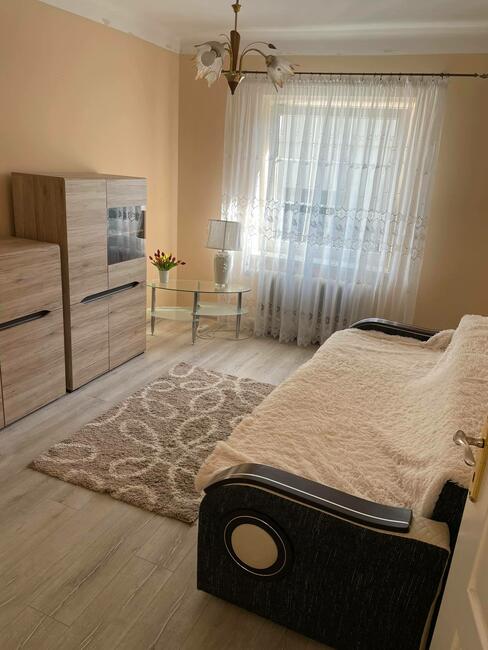 DOM POD KRAKOWEM DLA PRACOWNIKOW LUB 2 RODZIN OSIEDLE DOMKÓW