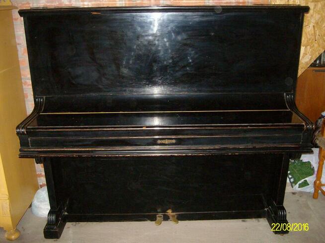 Pianino A.E Thunert Berlin