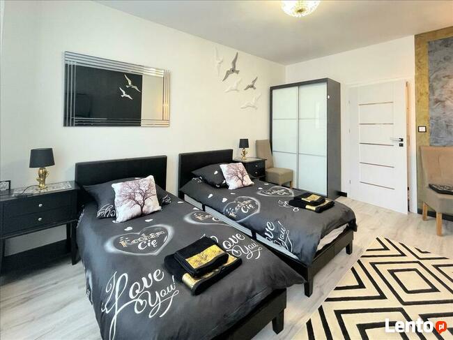 Duży apartament przy plaży, z widokiem na morze