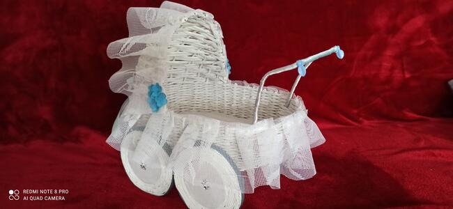 wózeczek z papierowej wikliny