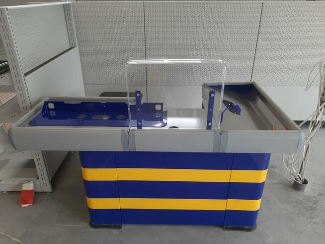 Montaż regałów sklepowych