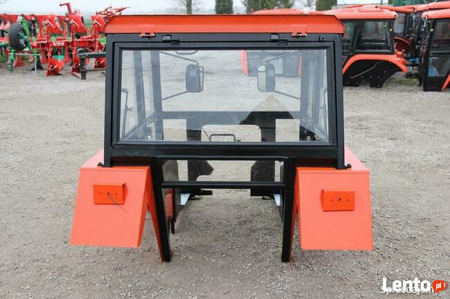 Kabina ciągnikowa do ciągnika C 330 C330 z błotnikami kabiny