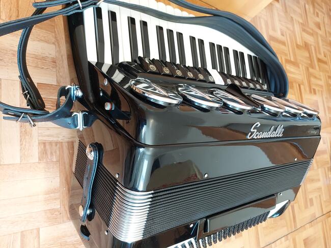 Akordeon Scandalli Brevetto N565/26 - LMMH - Polifonico - T