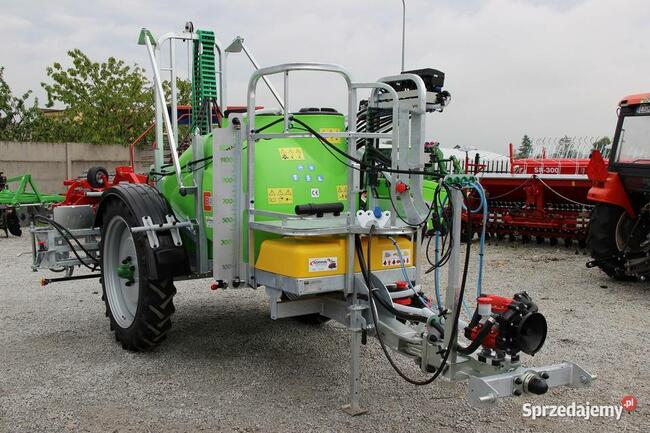Opryskiwacz ciągany zaczepiany przyczepiany Tolmet Bruno
