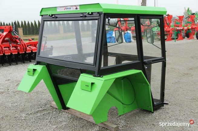 Kabina do ciągnika C- 360 Standard z błotnikami zielona