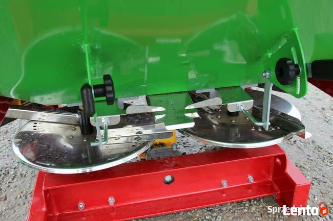 Rozsiewacz do nawozu dwutarczowy 600, 800, 1000 L Promar hyd