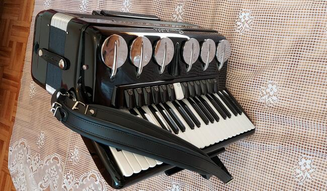 Akordeon Scandalli Brevetto N565/26 - LMMH - Polifonico - T