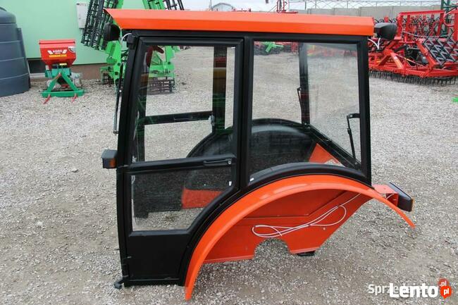 Kabina ciągnikowa C-360 C 360 C-330 z okrągłymi błotnikami