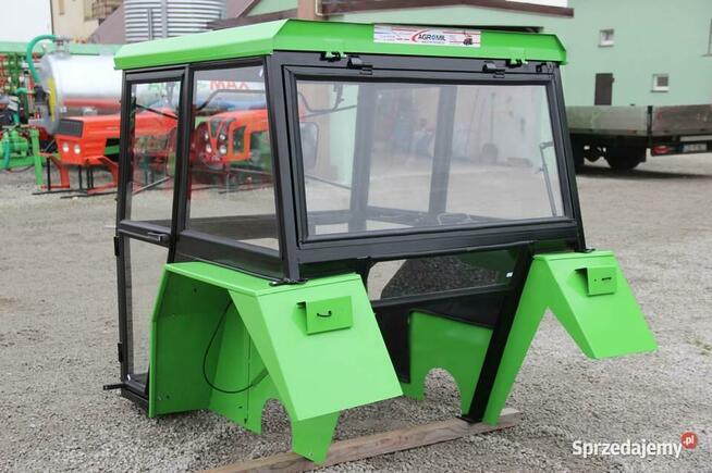 Kabina do ciągnika C- 360 Standard z błotnikami zielona