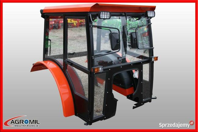 Kabina ciągnikowa C-360 C 360 C-330 z okrągłymi błotnikami
