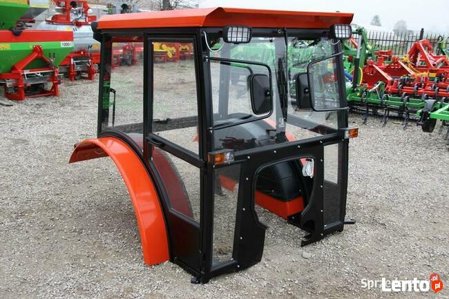 Kabina ciągnikowa C-360 C 360 C-330 z okrągłymi błotnikami