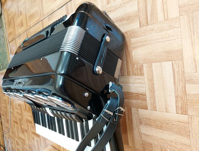 Akordeon Scandalli Brevetto N565/26 - LMMH - Polifonico - T