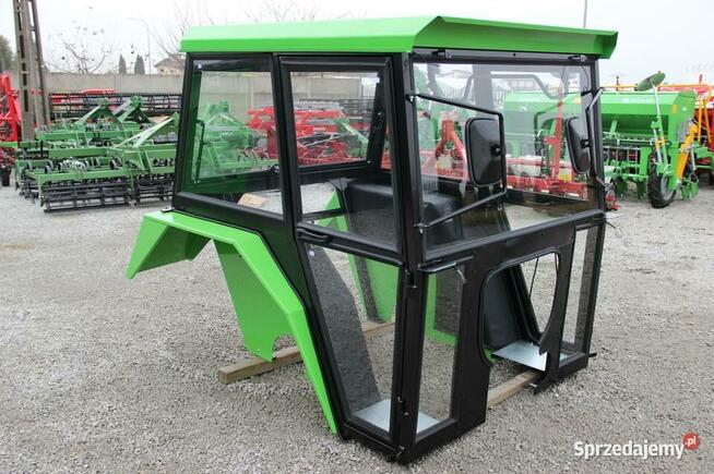 Kabina do ciągnika C- 360 Standard z błotnikami zielona