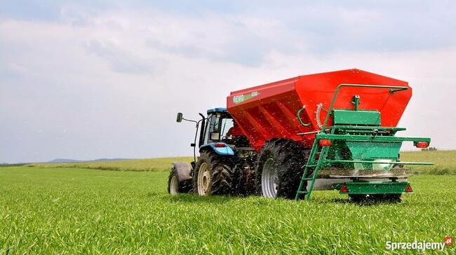 Rozsiewacz do wapna REWO 8200 litrów Agro-Masz
