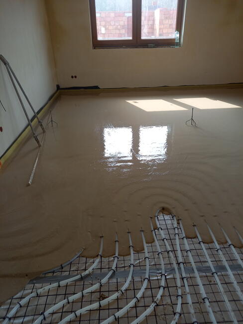 Płynny styropian, styrobeton, anhydryt Knauf na ogrzewanie.